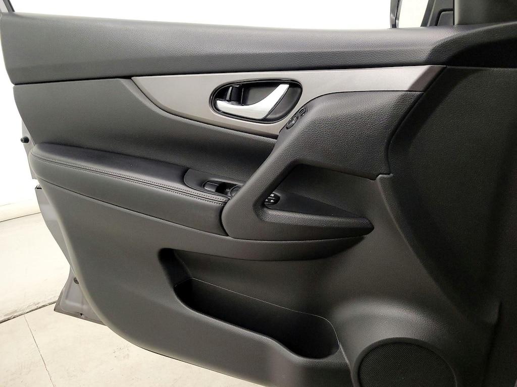 used 2016 Nissan Rogue car, priced at $12,998