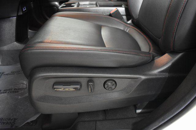 used 2025 Honda Odyssey car, priced at $36,699