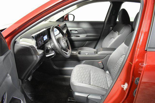 new 2025 Nissan Kicks car, priced at $23,399