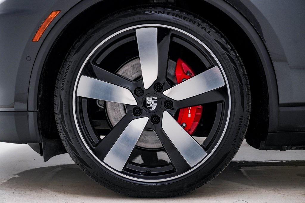 new 2025 Porsche Macan car, priced at $114,695