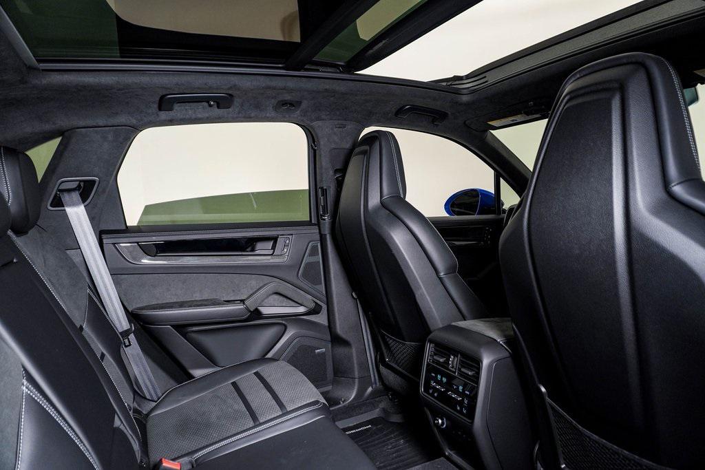 new 2025 Porsche Cayenne car, priced at $161,075