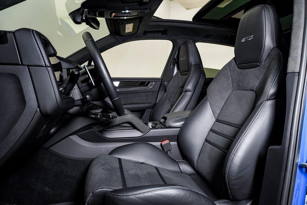 new 2025 Porsche Cayenne car, priced at $161,075