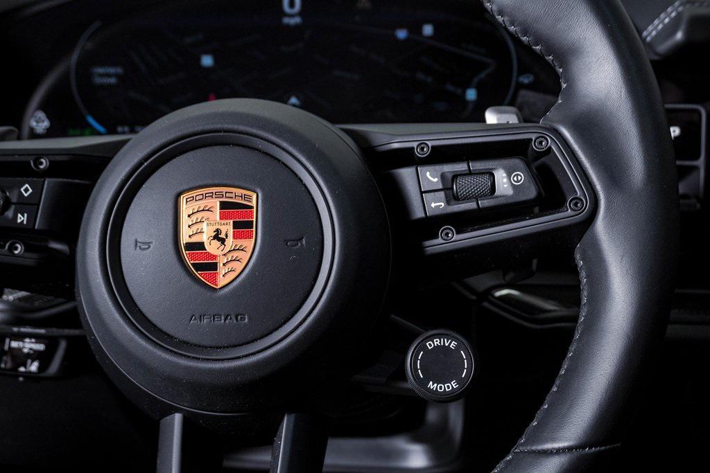 new 2025 Porsche Cayenne car, priced at $161,075