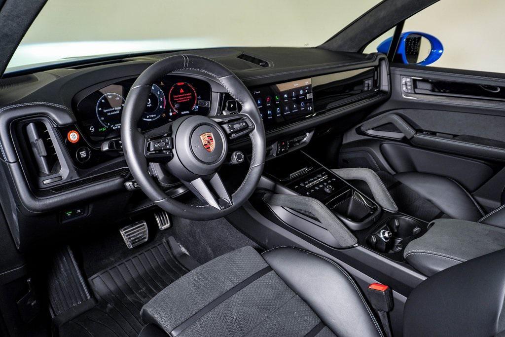 new 2025 Porsche Cayenne car, priced at $161,075