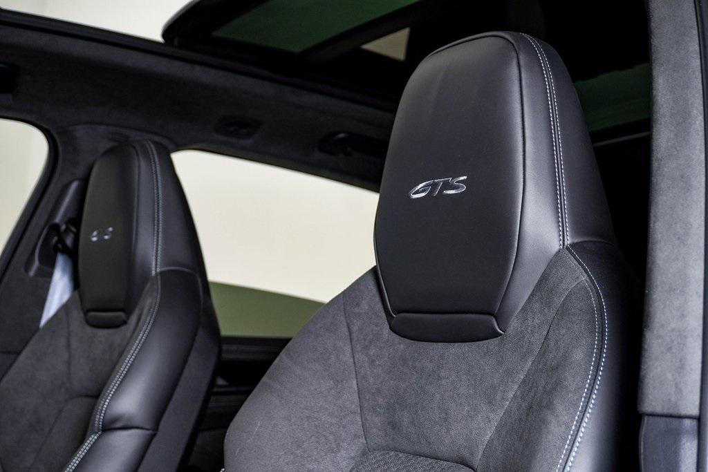 new 2025 Porsche Cayenne car, priced at $161,075