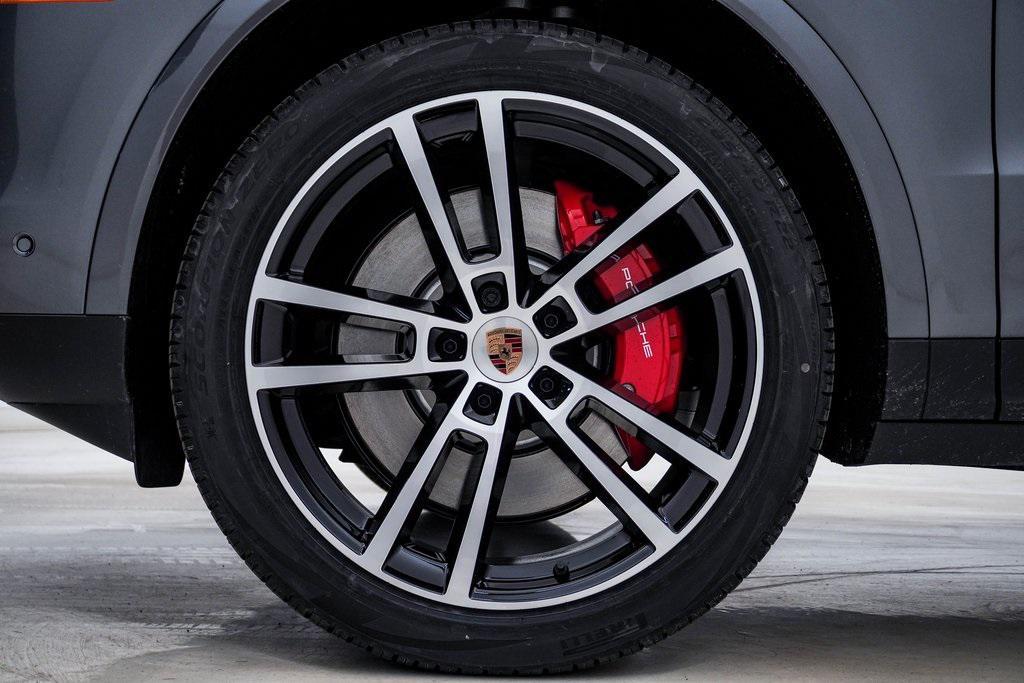 new 2026 Porsche Cayenne car, priced at $138,070