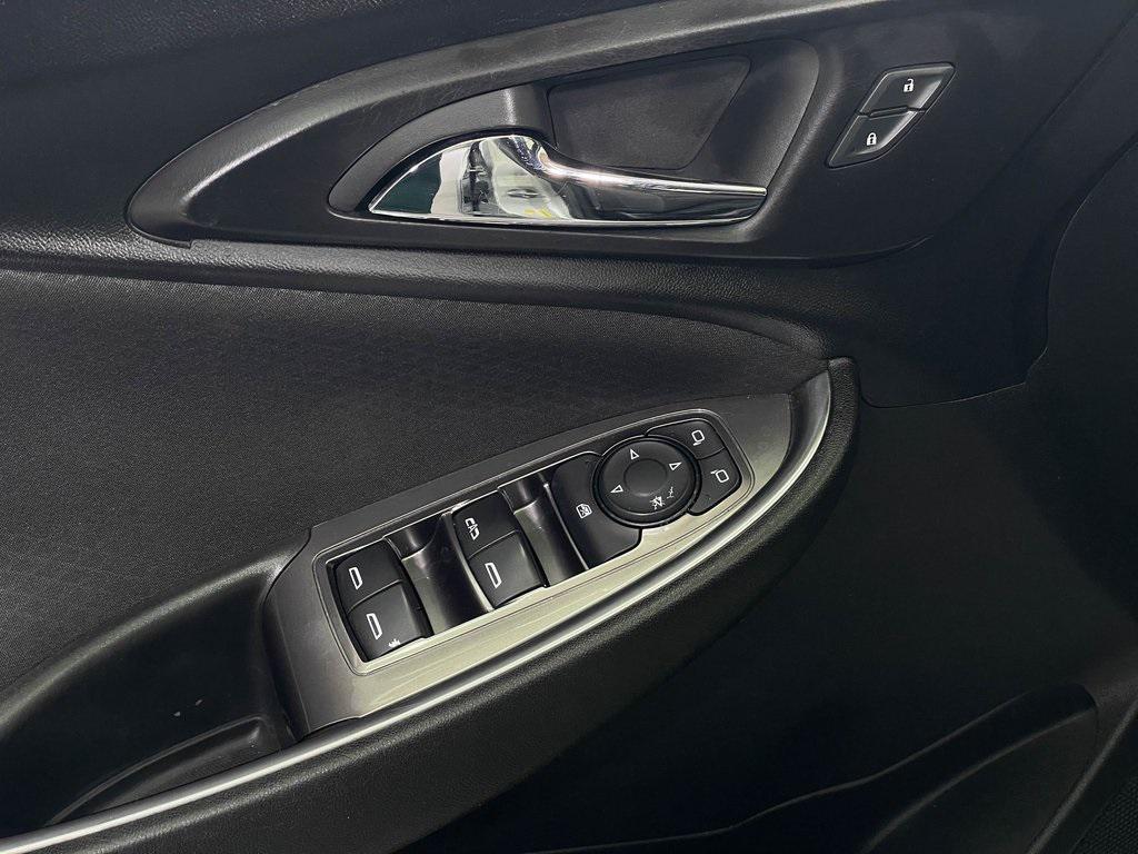 used 2020 Chevrolet Malibu car, priced at $10,999