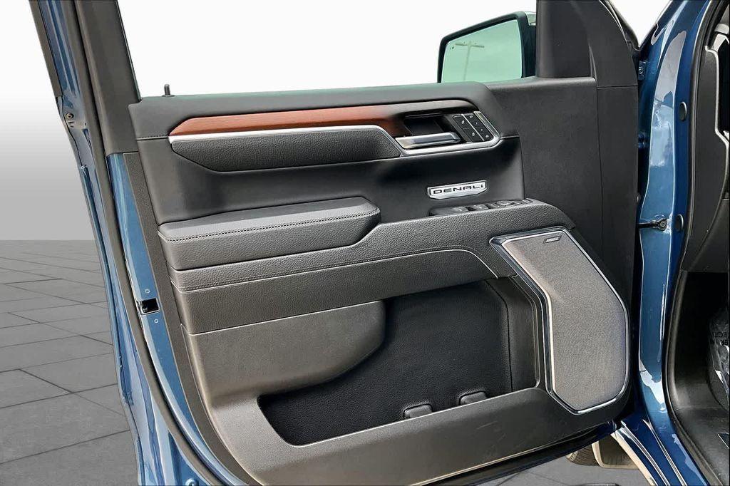 used 2024 GMC Sierra 1500 car, priced at $52,114