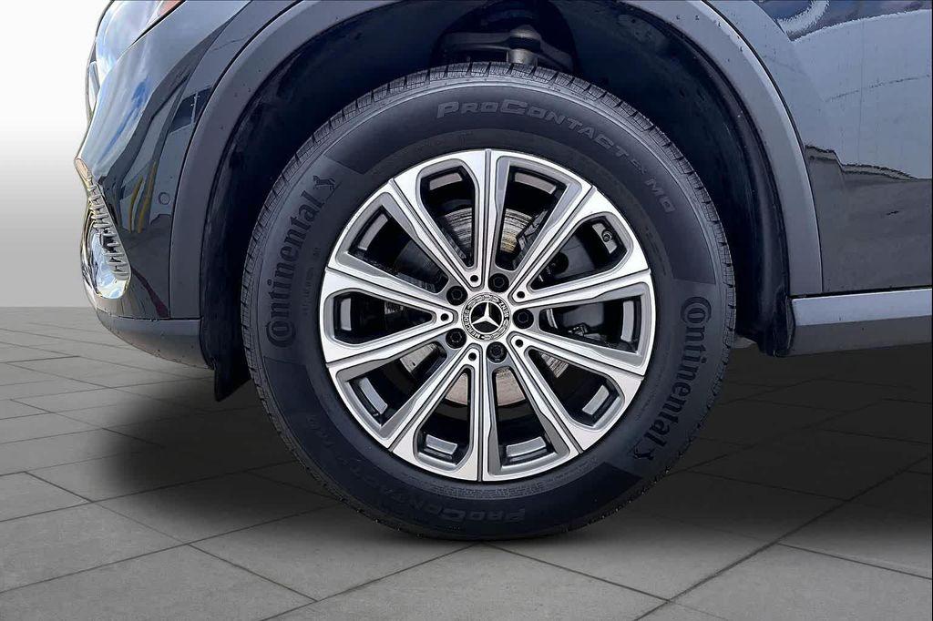 used 2025 Mercedes-Benz GLC 300 car, priced at $40,952