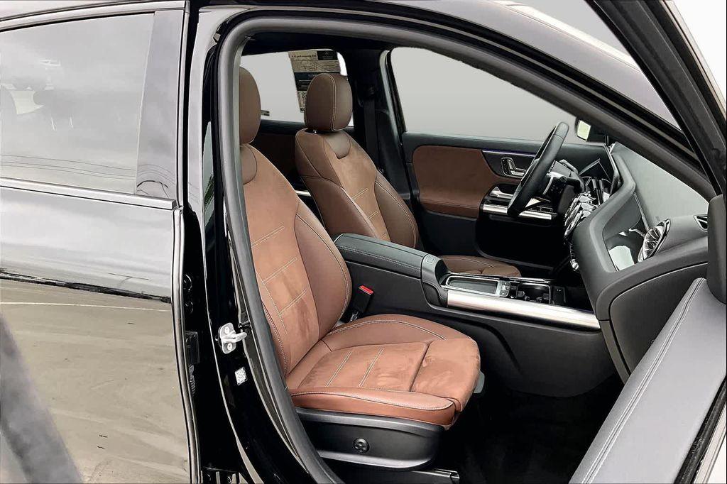 used 2025 Mercedes-Benz GLA 250 car, priced at $35,224