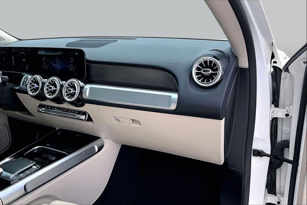used 2021 Mercedes-Benz GLB 250 car, priced at $22,044
