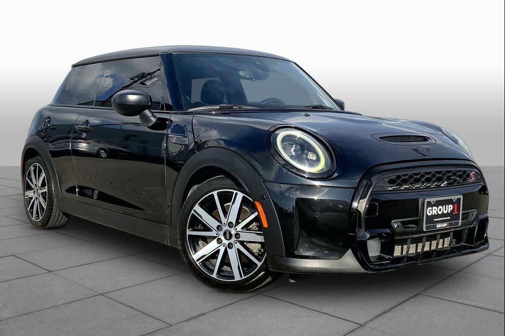 used 2023 MINI Hardtop car, priced at $23,716