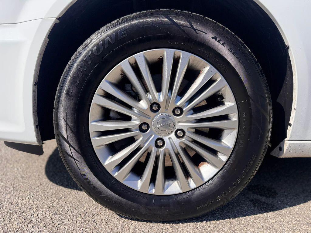 used 2015 Chrysler Town & Country car, priced at $8,997