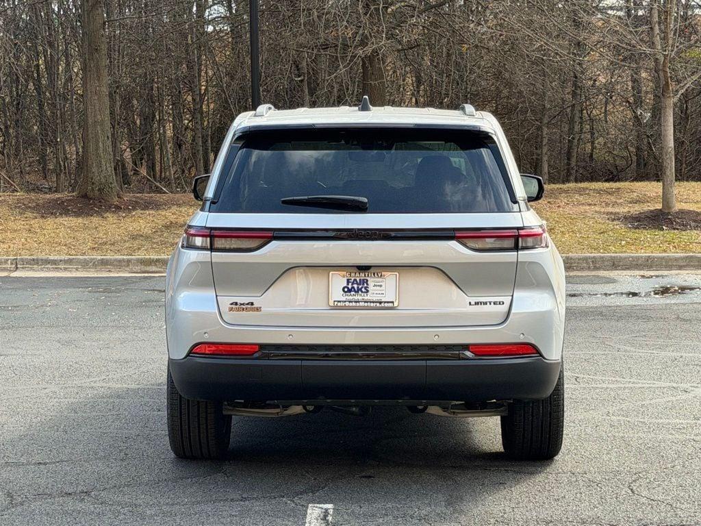 new 2025 Jeep Grand Cherokee car, priced at $41,880