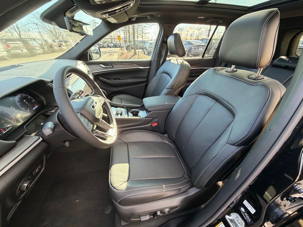 new 2026 Jeep Grand Cherokee car, priced at $51,441