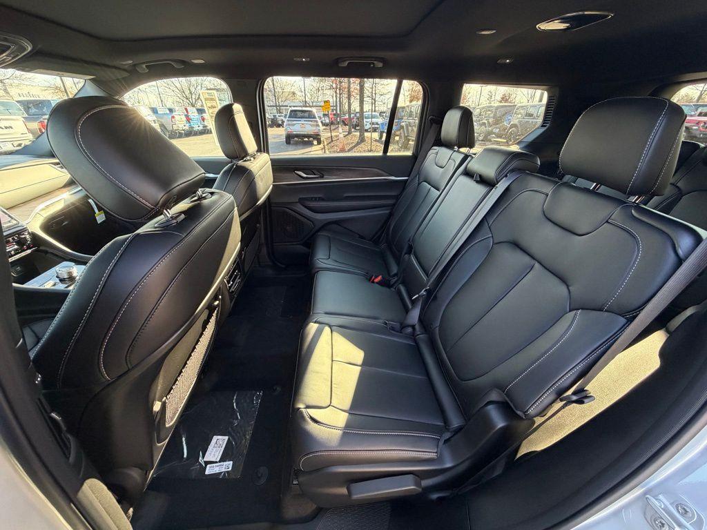 new 2025 Jeep Grand Cherokee L car, priced at $47,007