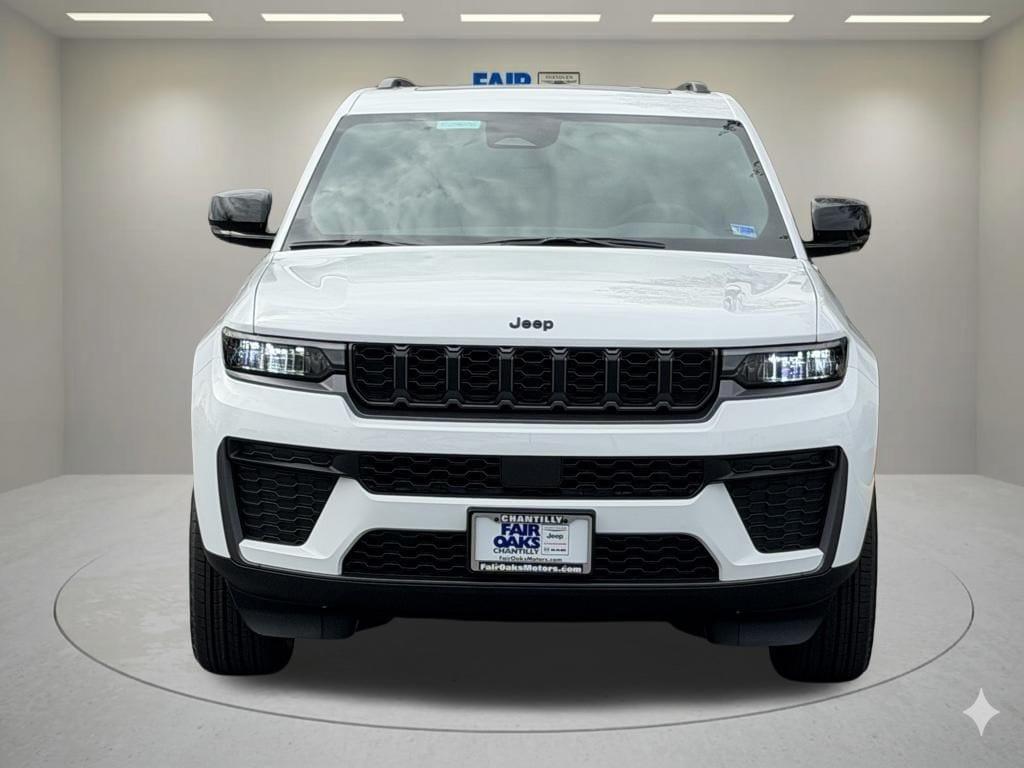 new 2026 Jeep Grand Cherokee car, priced at $44,933