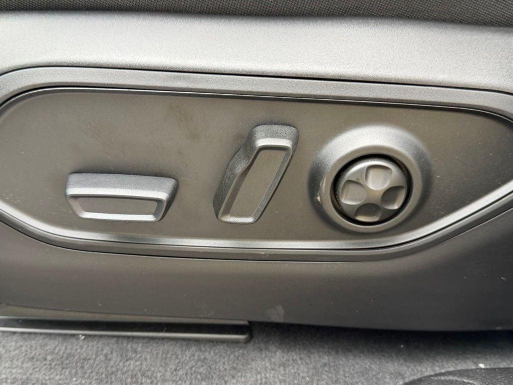 new 2026 Jeep Grand Cherokee car, priced at $44,933