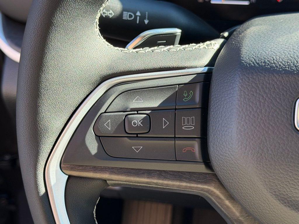 new 2025 Jeep Grand Cherokee L car, priced at $46,992