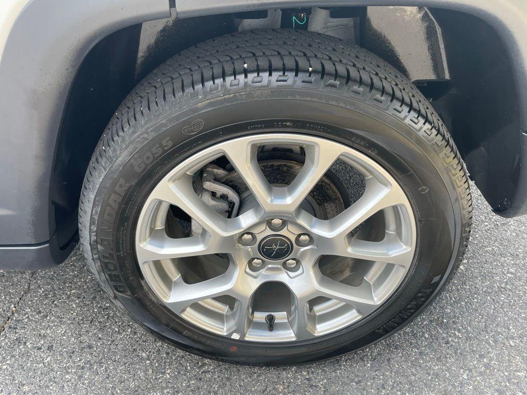 used 2025 Jeep Compass car, priced at $25,794