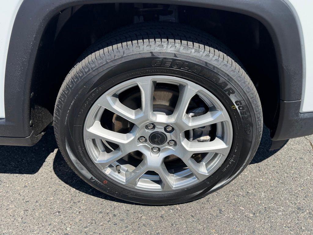 used 2025 Jeep Compass car, priced at $23,919