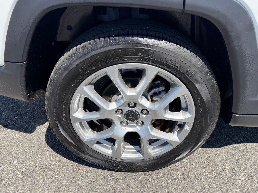 used 2025 Jeep Compass car, priced at $23,919