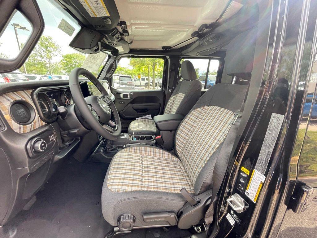 new 2026 Jeep Gladiator car, priced at $51,772