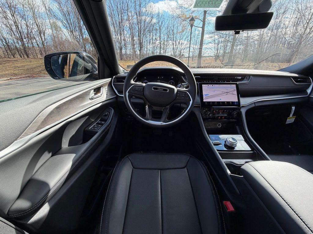 new 2025 Jeep Grand Cherokee L car, priced at $45,979