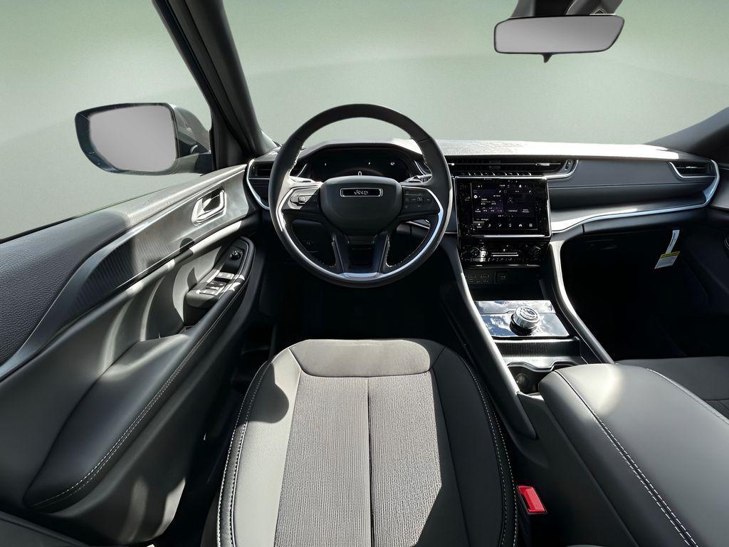 new 2025 Jeep Grand Cherokee L car, priced at $37,397