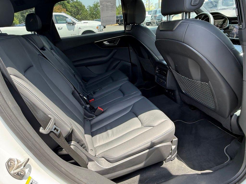 used 2025 Audi Q7 car, priced at $40,172