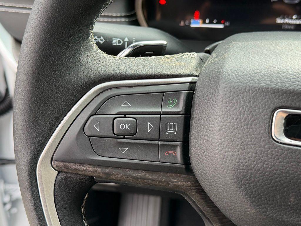 new 2025 Jeep Grand Cherokee car, priced at $41,362