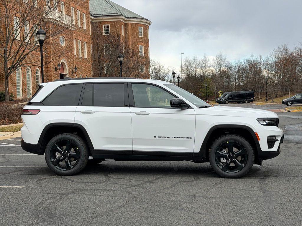 new 2025 Jeep Grand Cherokee car, priced at $41,362