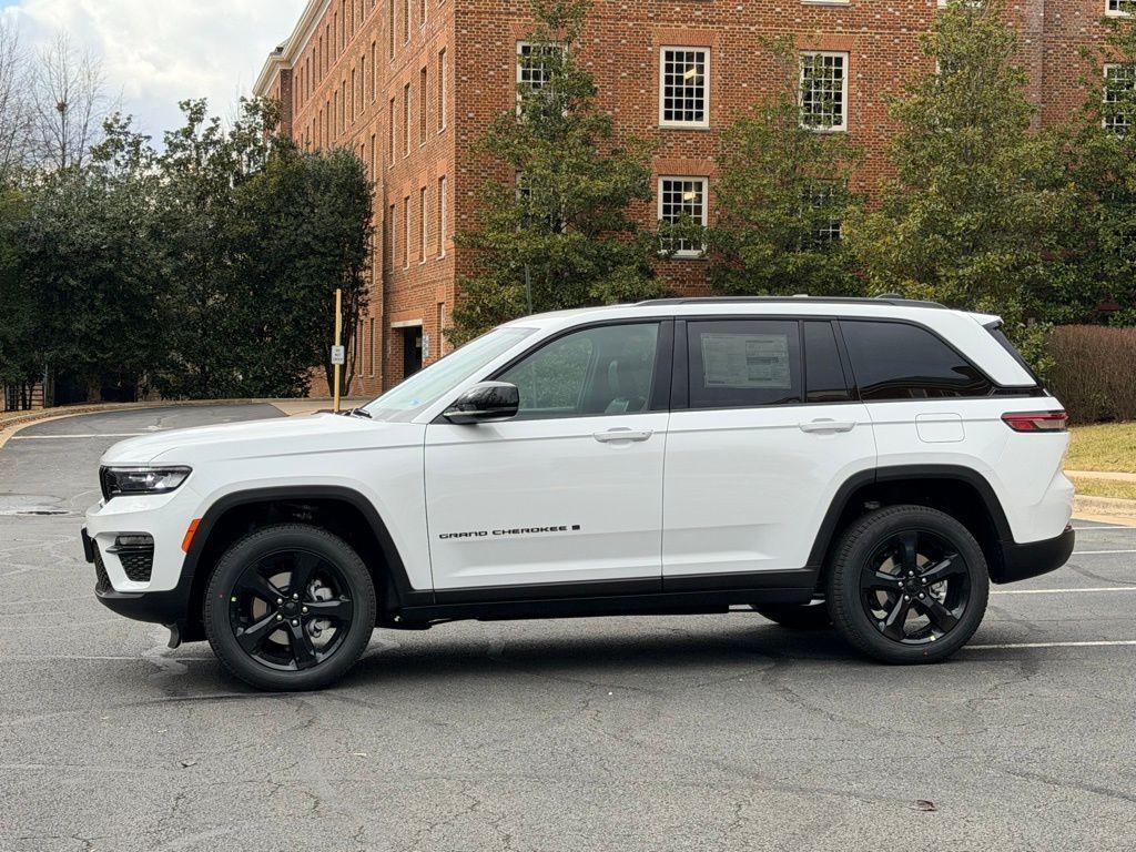 new 2025 Jeep Grand Cherokee car, priced at $41,362