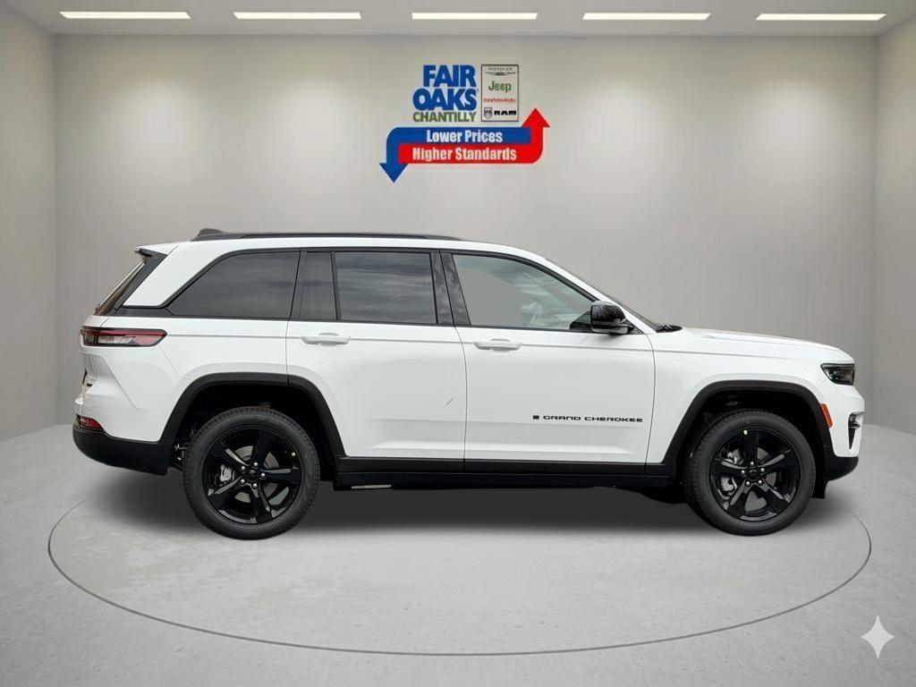 new 2025 Jeep Grand Cherokee car, priced at $43,166