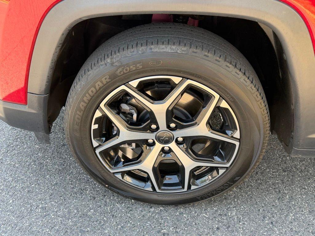 used 2025 Jeep Compass car, priced at $23,520