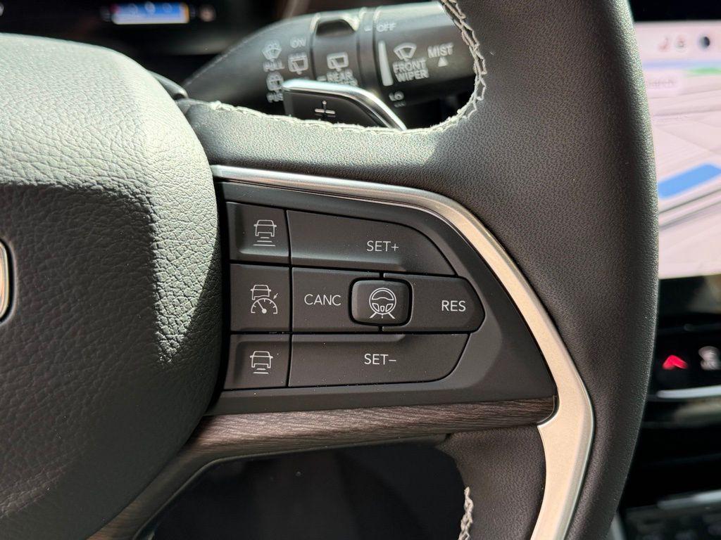 new 2026 Jeep Grand Cherokee car, priced at $44,983