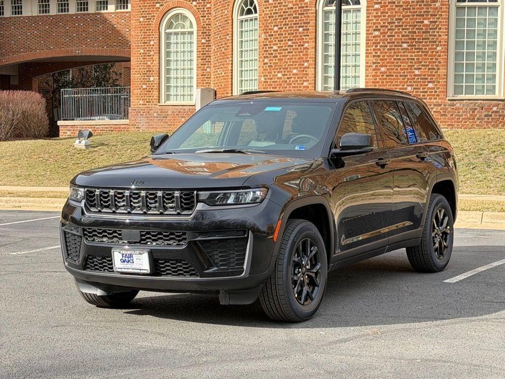 new 2026 Jeep Grand Cherokee car, priced at $44,983