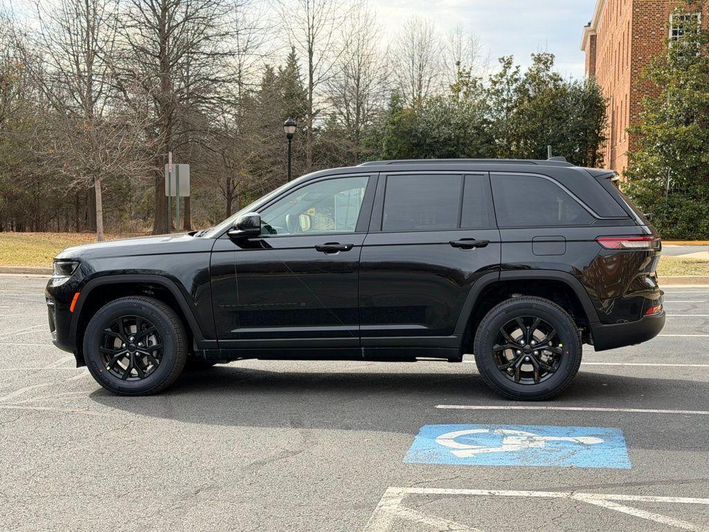 new 2026 Jeep Grand Cherokee car, priced at $44,983