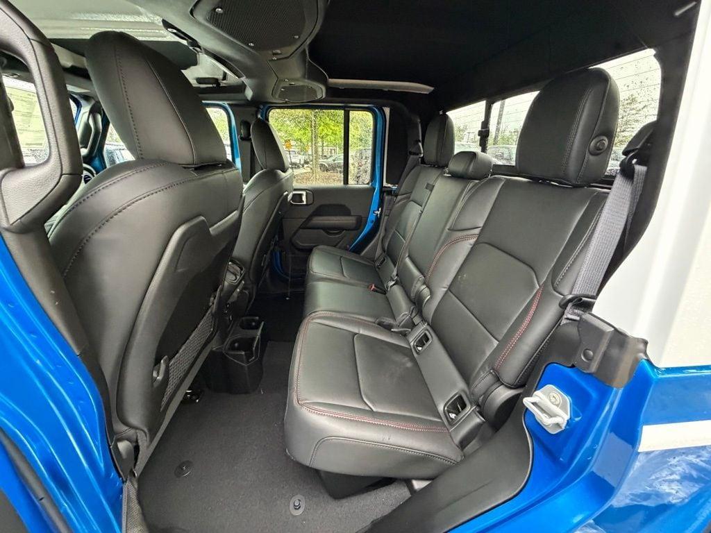 new 2026 Jeep Gladiator car, priced at $57,354