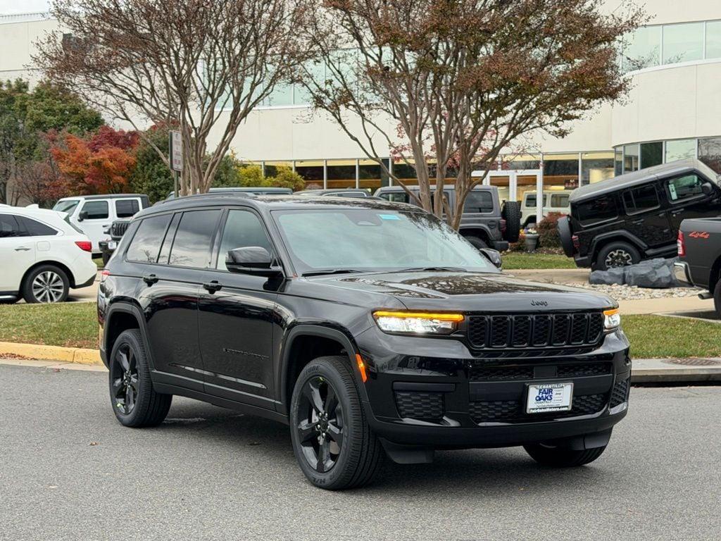new 2025 Jeep Grand Cherokee L car, priced at $42,697