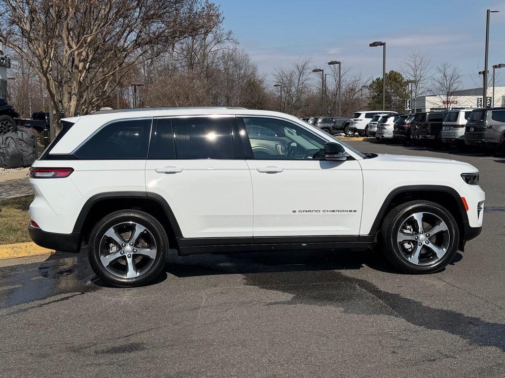 used 2023 Jeep Grand Cherokee car, priced at $29,101