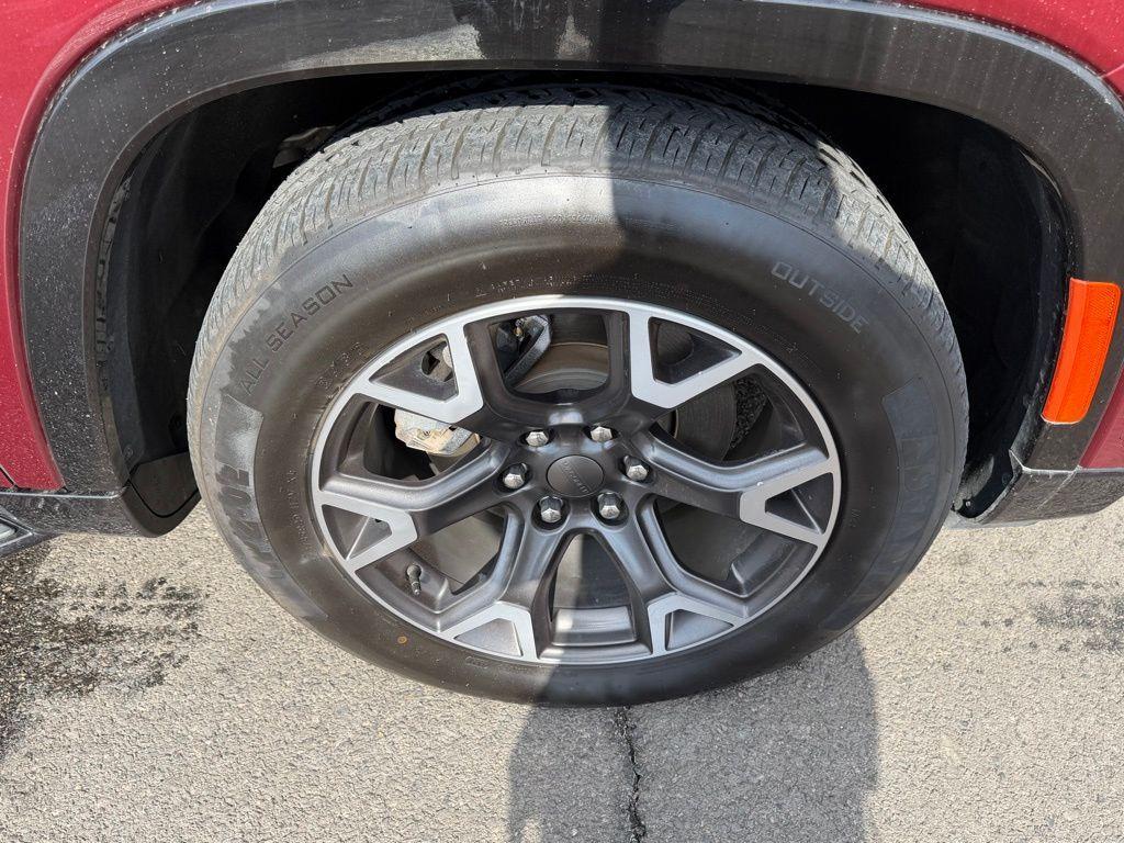 used 2024 Jeep Wagoneer car, priced at $40,476