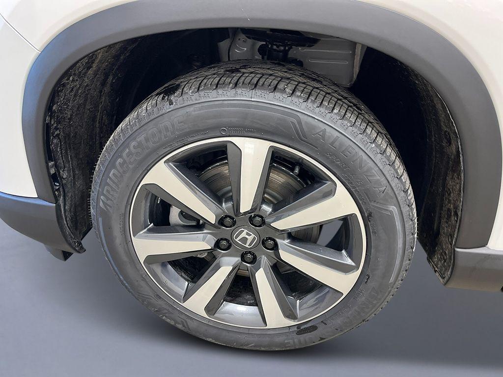 new 2025 Honda Pilot car, priced at $48,158