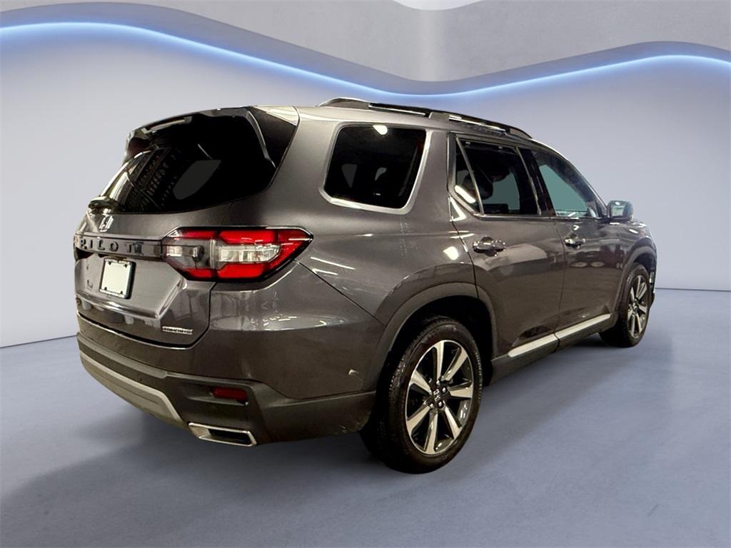 used 2023 Honda Pilot car, priced at $37,392
