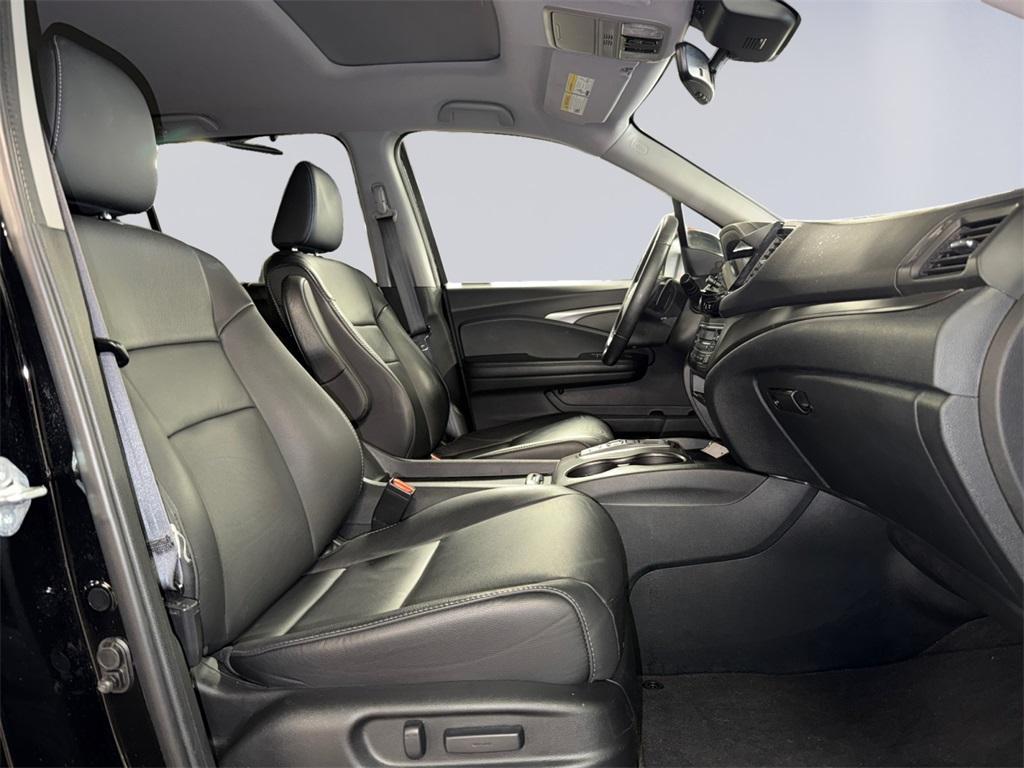 used 2022 Honda Pilot car, priced at $30,291