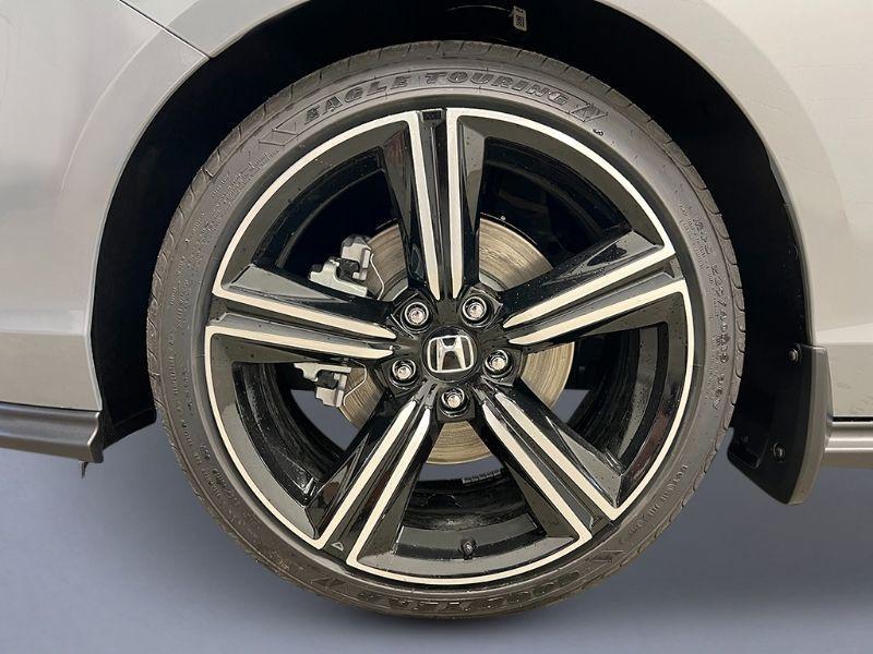 new 2025 Honda Accord Hybrid car, priced at $33,700