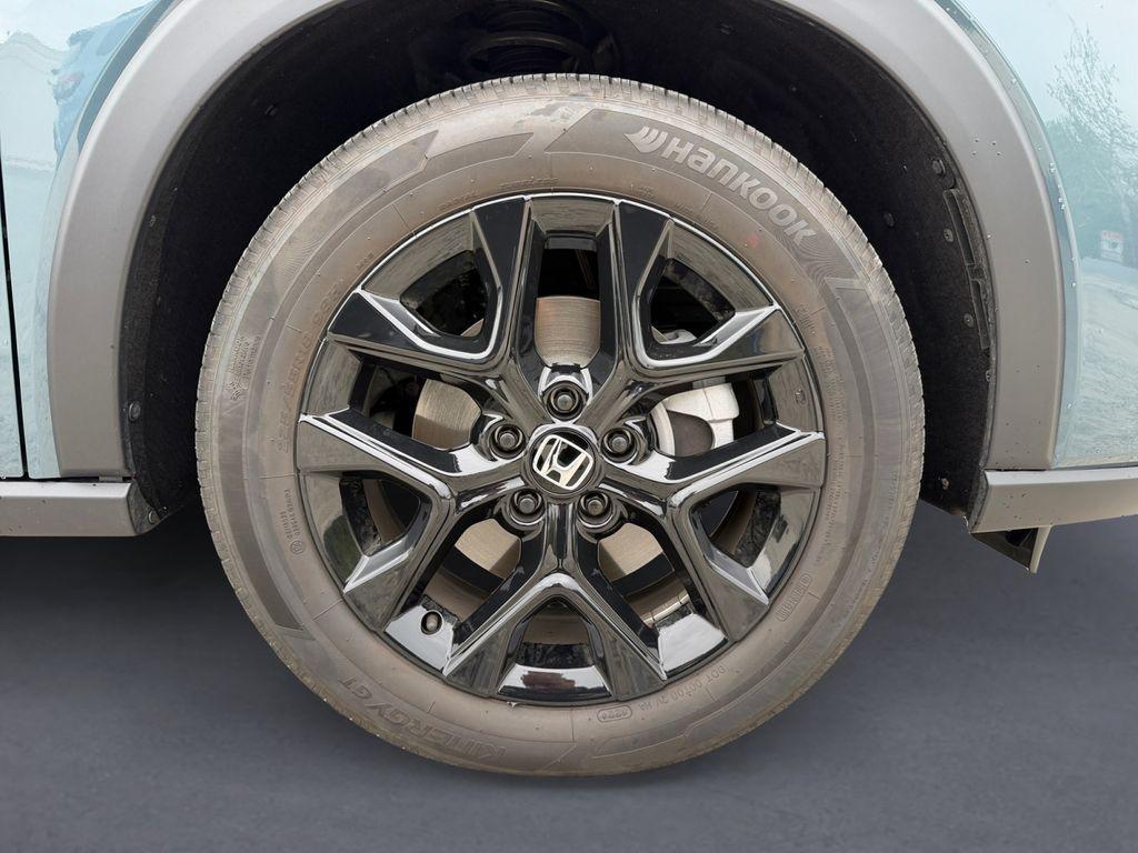 used 2025 Honda HR-V car, priced at $26,494