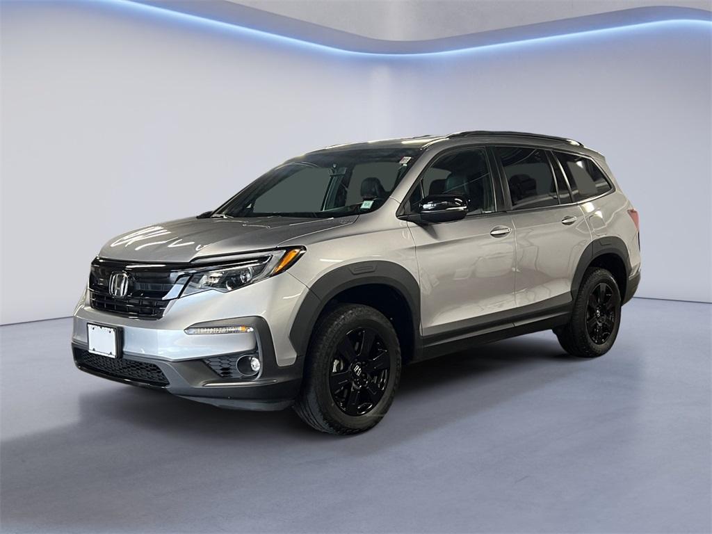 2022 Lunar Silver Metallic Honda Pilot