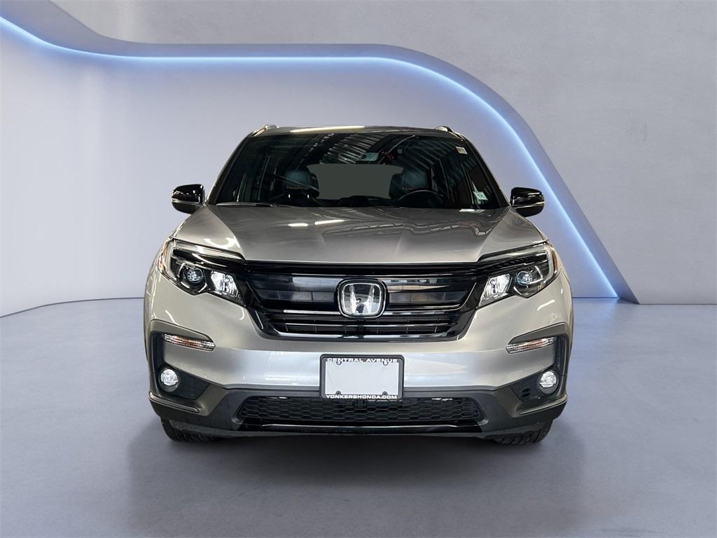2022 Lunar Silver Metallic Honda Pilot