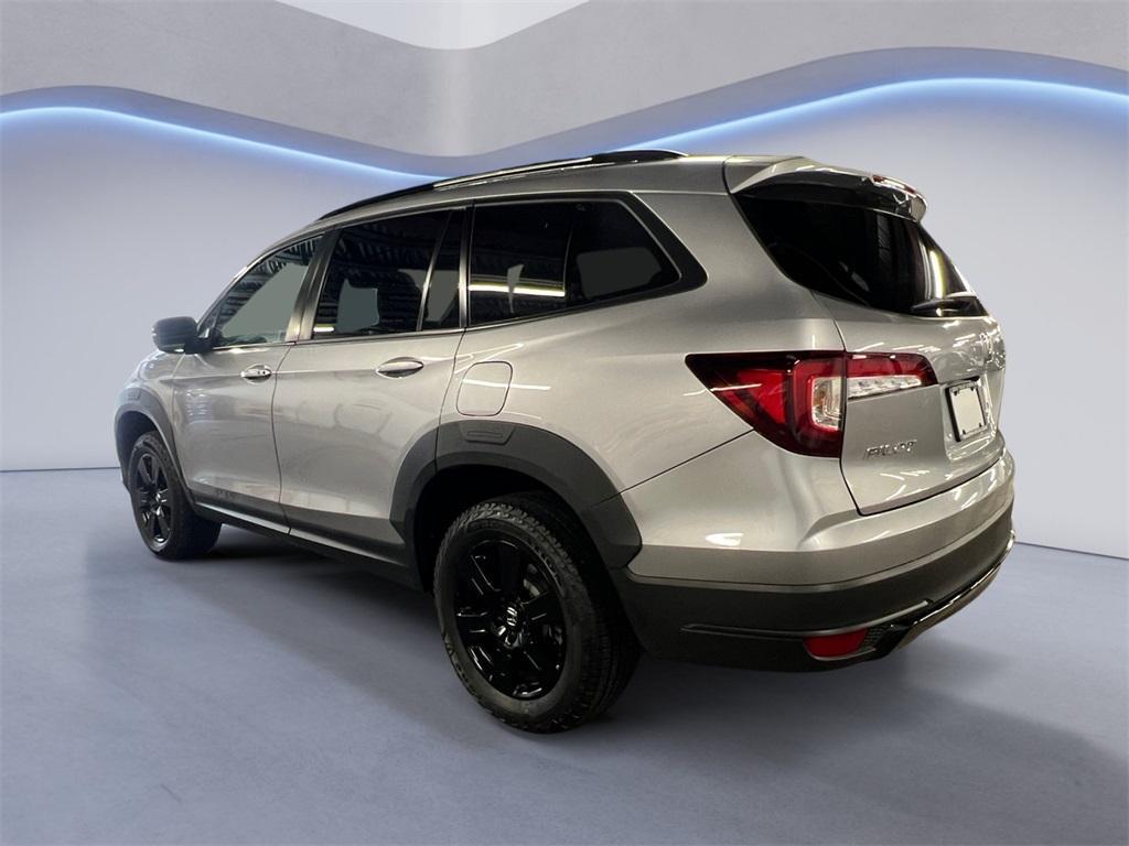 2022 Lunar Silver Metallic Honda Pilot